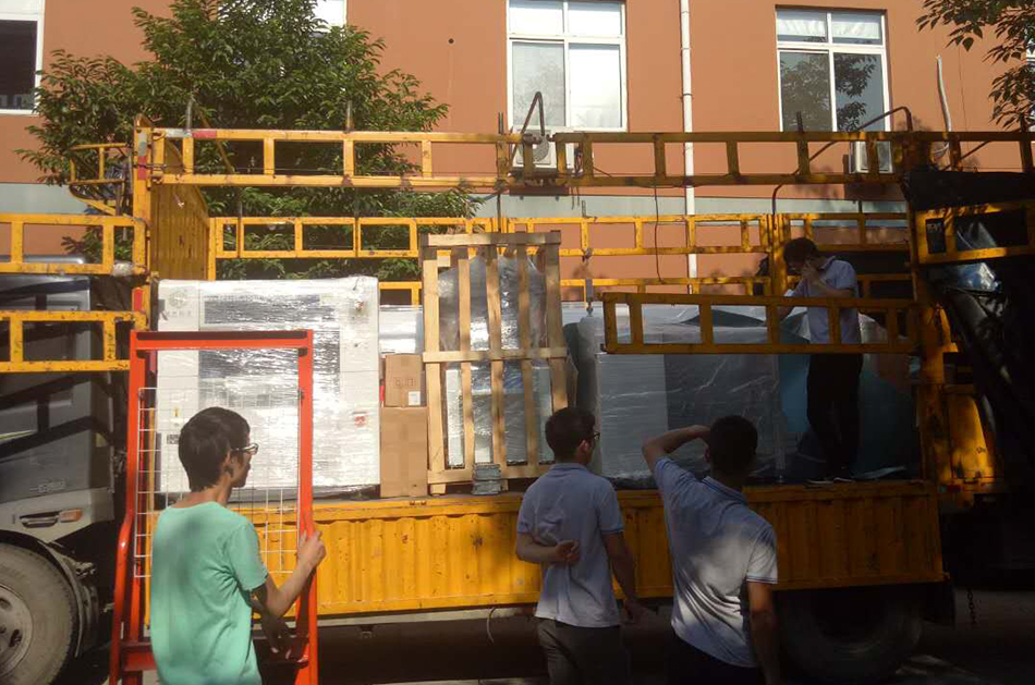 舟山客戶SMT設(shè)備專車送貨，貨到上門安裝調(diào)試