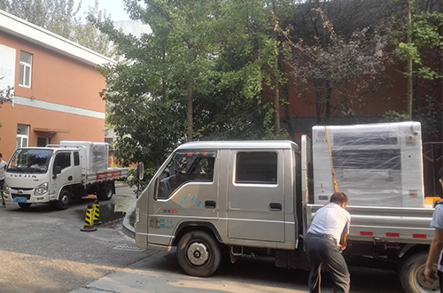 紹興客戶SMT設備專車送貨，貨到上門安裝調試1